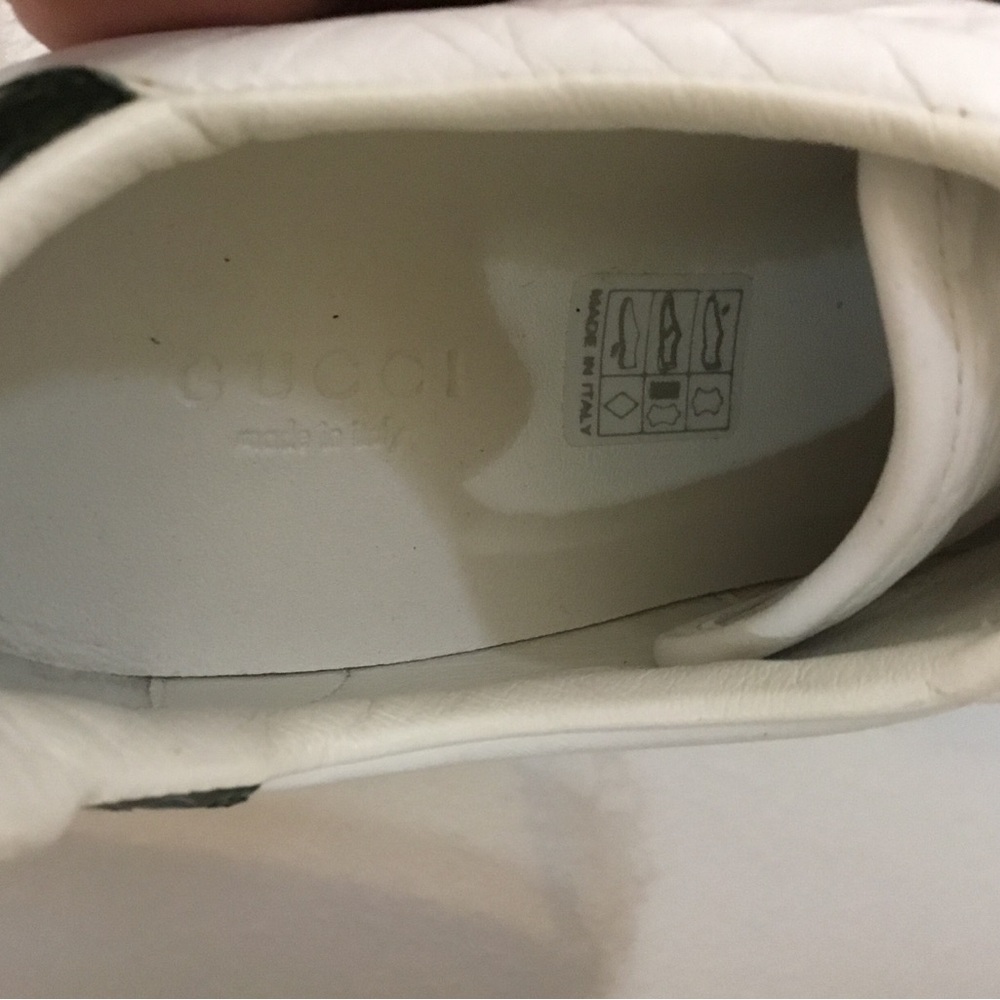 Gucci White Leather Sneakers with Red & Green Stripe - Picture 9 of 10